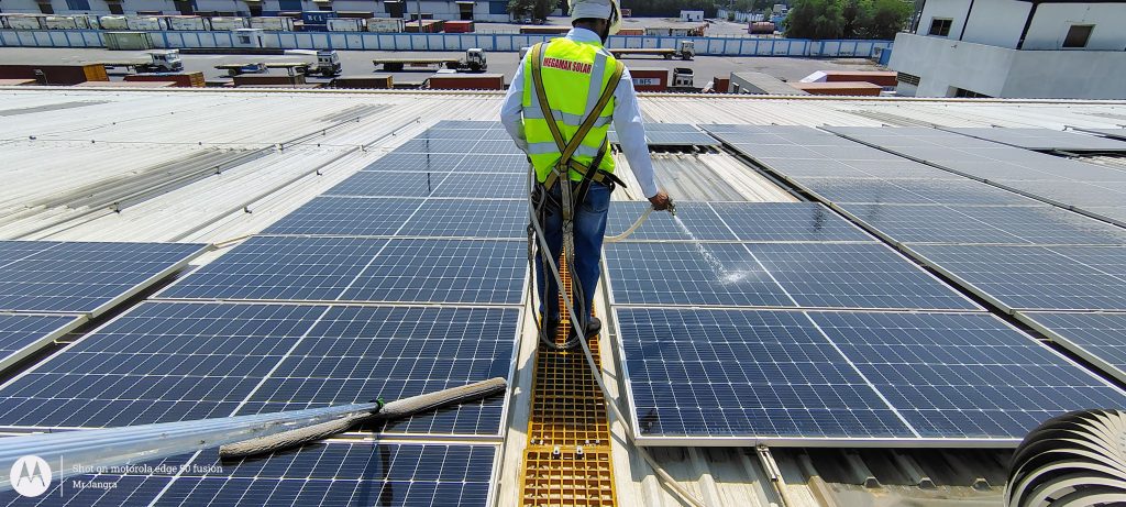 Solar Plant Post-Installation Cleaning